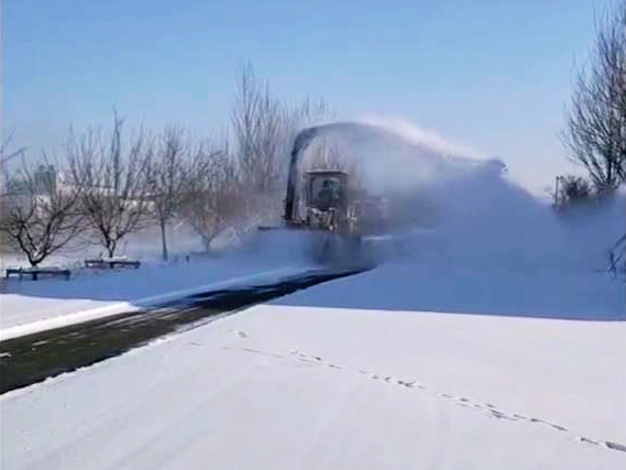 抛雪机视频演示